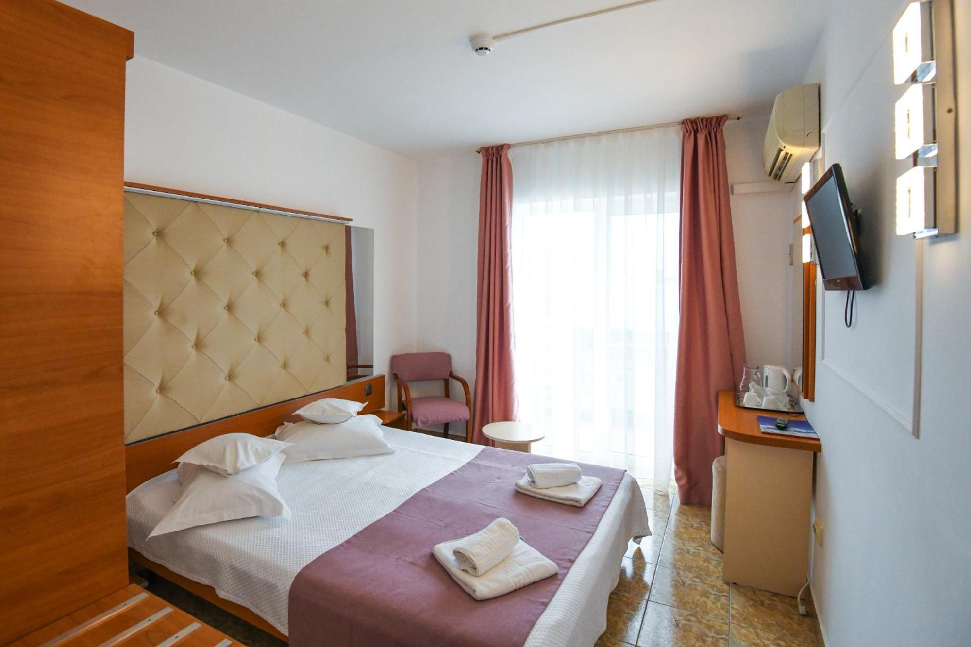 Complex Modern All Inclusive Mamaia Exteriör bild
