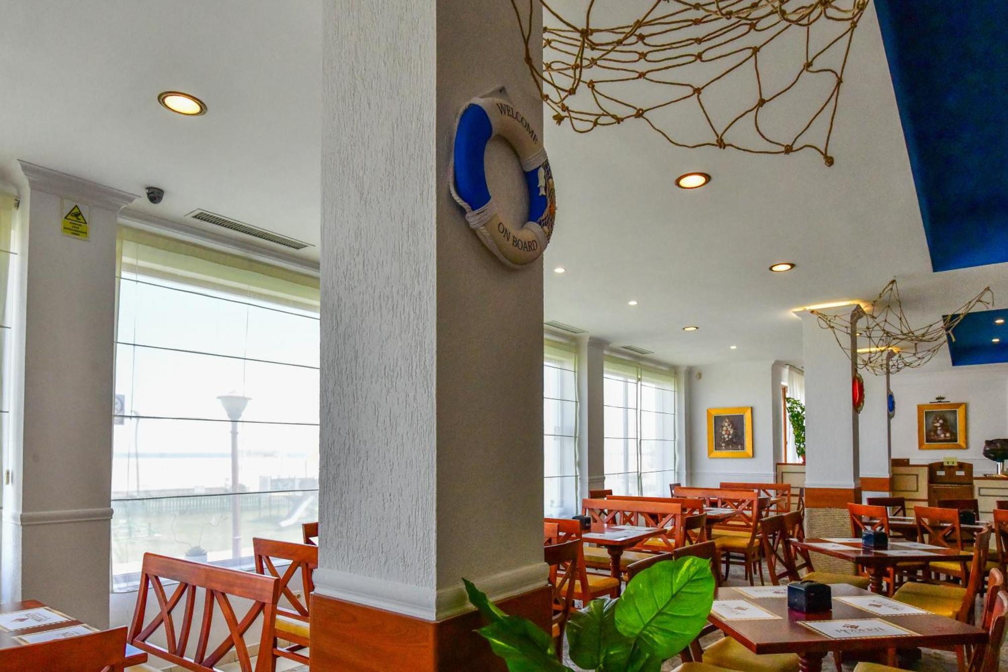 Complex Modern All Inclusive Mamaia Exteriör bild
